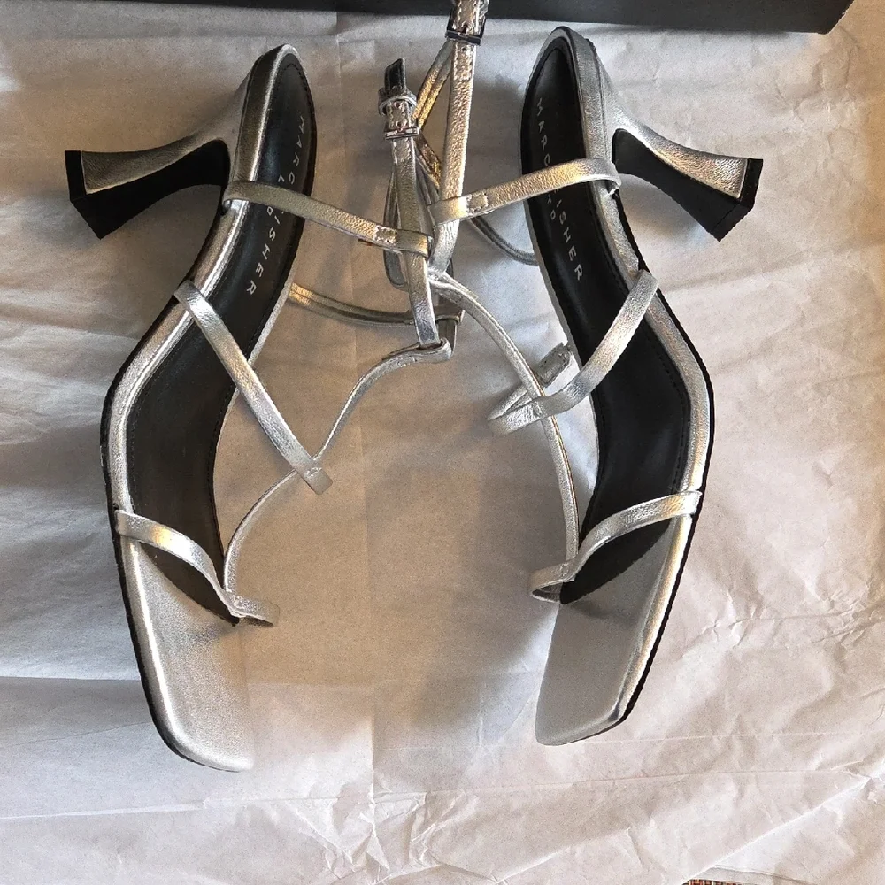 Marc Fisher Dennie T-Strap Silver Sandals - Picture 6 of 12